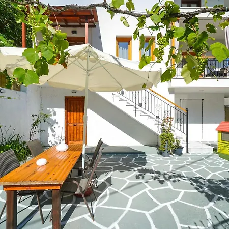 Case de vacanță Lumina House Panagia *