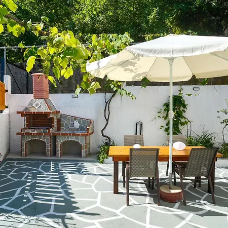 Lumina House Panagia Case de vacanță *